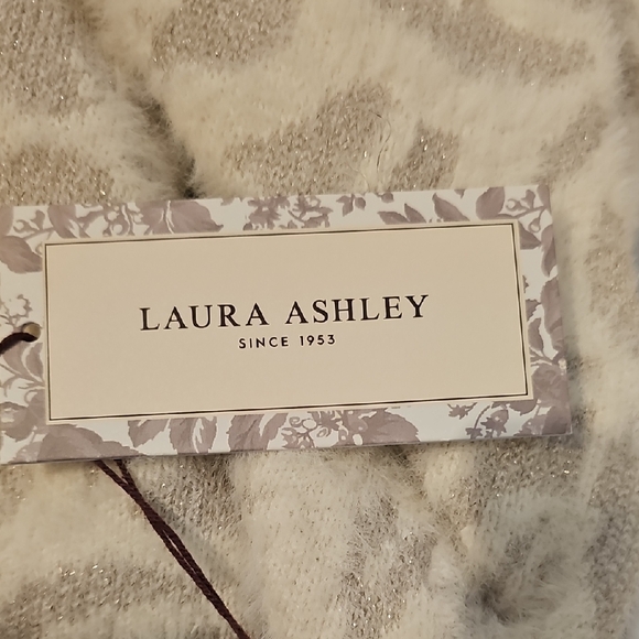 Laura Ashley Cream Textured Sweater - Picture 4 of 6